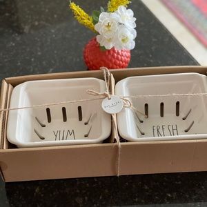 Rae dunn YUM FRESH set